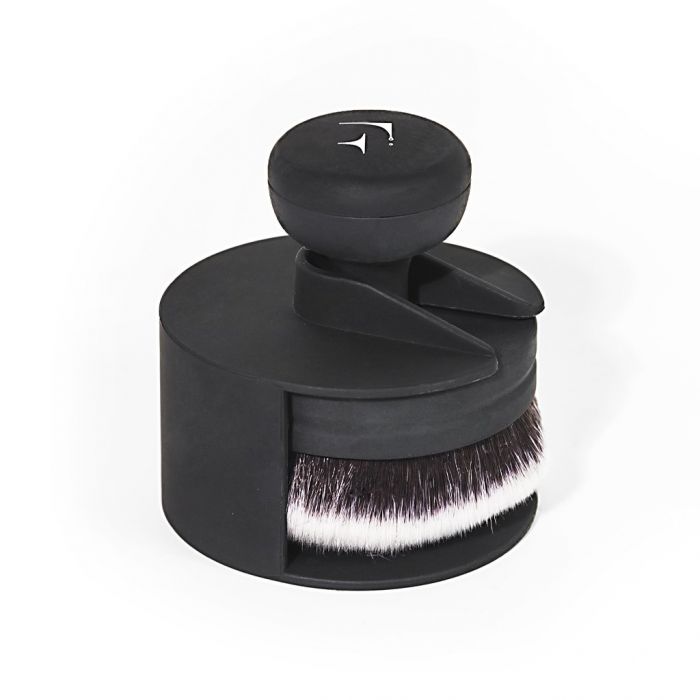 Kabuki Curve Brush